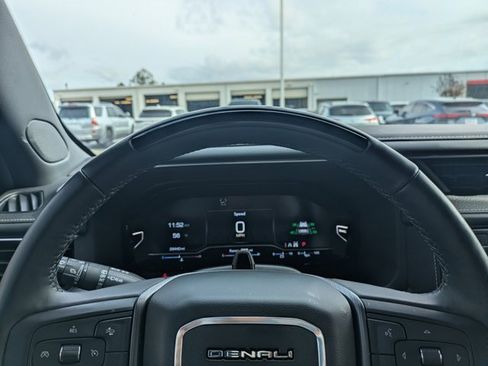 Used 2024 GMC Yukon Denali Ultimate image 30