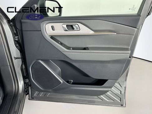 New 2026 Ford Explorer Active image 32