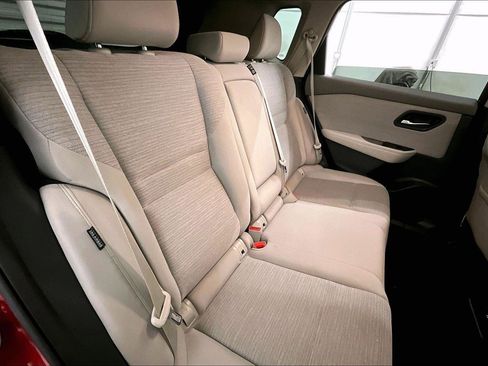 Used 2021 Nissan Rogue SV image 26