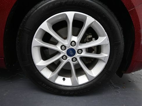 Used 2019 Ford Fusion SE FWD image 30