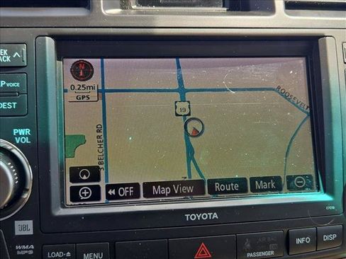 Used 2010 Toyota Highlander Limited AWD/4WD image 12