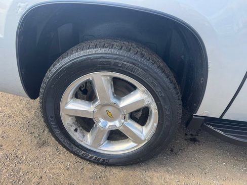 Used 2013 Chevrolet Avalanche LTZ AWD/4WD image 43