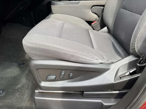 Used 2018 Chevrolet Silverado 1500 LT w/ All Star Edition AWD/4WD image 18