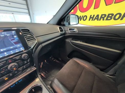 Used 2021 Jeep Grand Cherokee Laredo X AWD/4WD image 28