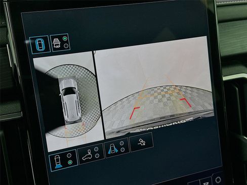 Used 2025 GMC Acadia Elevation image 15