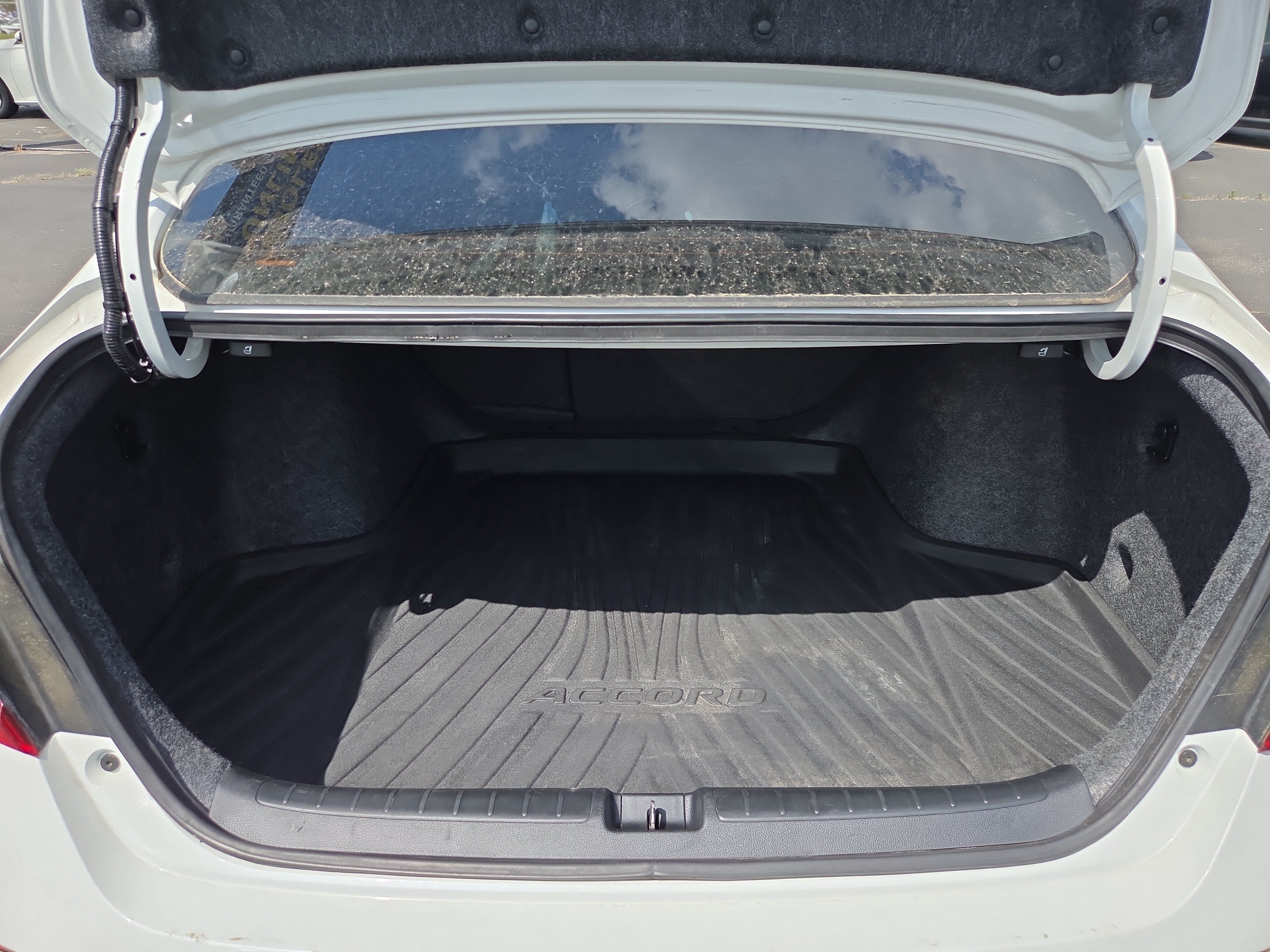 Used 2022 Honda Accord Sport image 14
