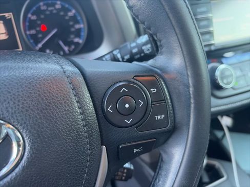 Used 2018 Toyota RAV4 XLE image 16