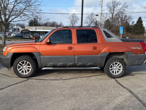 Used 2005 Chevrolet Avalanche LS w/ Sun And Sound Package image 8
