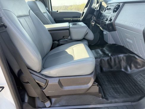 Used 2012 Ford F250 XL w/ PWR Equipment Group image 8
