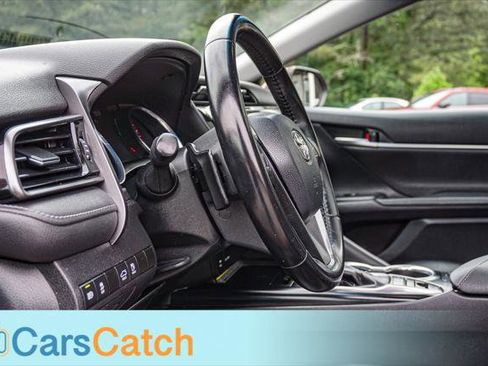 Used 2019 Toyota Camry XSE FWD image 21