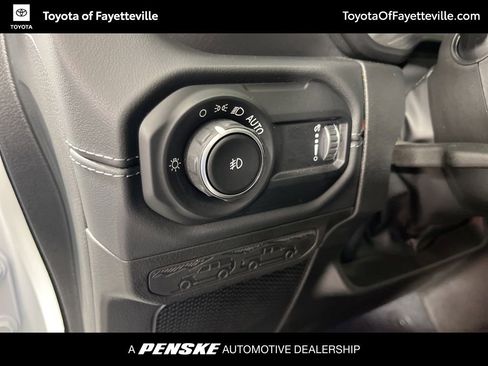 Used 2024 Jeep Wrangler Unlimited Sahara w/ Technology Group AWD/4WD image 24