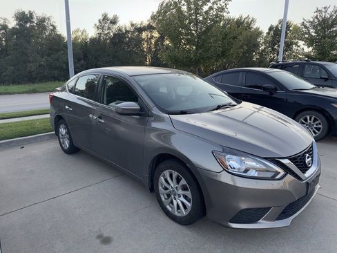 Used 2016 Nissan Sentra SV w/ Style Package image 6