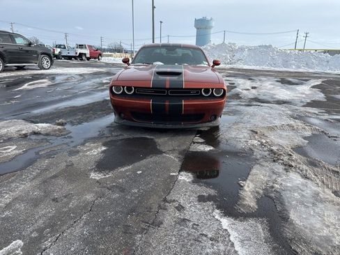 Used 2022 Dodge Challenger GT image 5