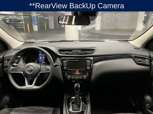 Used 2020 Nissan Rogue Sport SV image 7