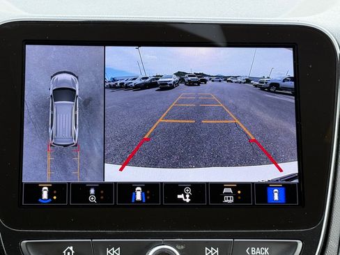Used 2023 Chevrolet Equinox Premier AWD/4WD image 20