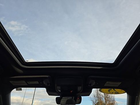 New 2025 Subaru Forester Premium image 23