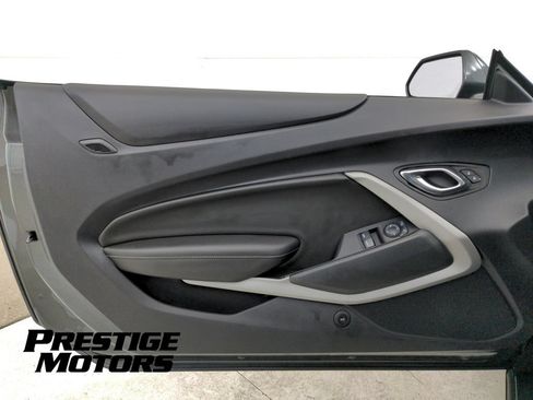Used 2016 Chevrolet Camaro LT RWD image 33