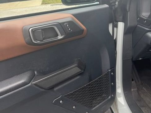 Used 2024 Ford Bronco Outer Banks AWD/4WD image 19