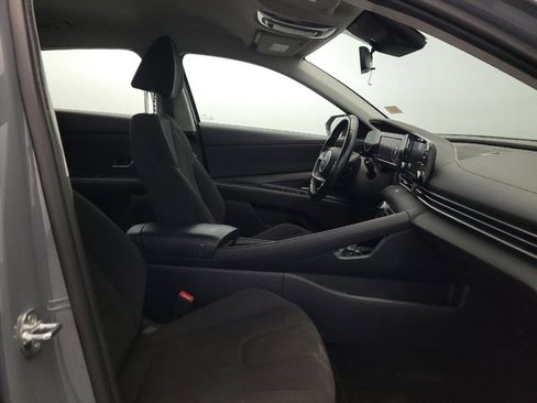 Used 2021 Hyundai Elantra SEL w/ Convenience Package FWD image 21
