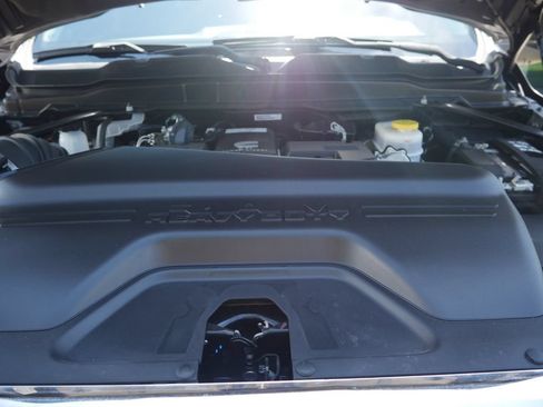 Used 2024 RAM 2500 Laramie w/ Safety Group AWD/4WD image 11