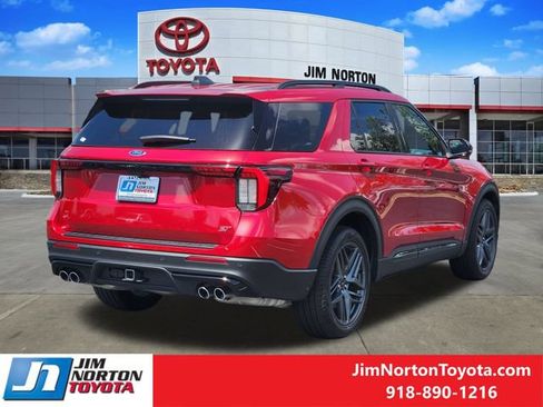 Used 2025 Ford Explorer ST AWD/4WD image 6