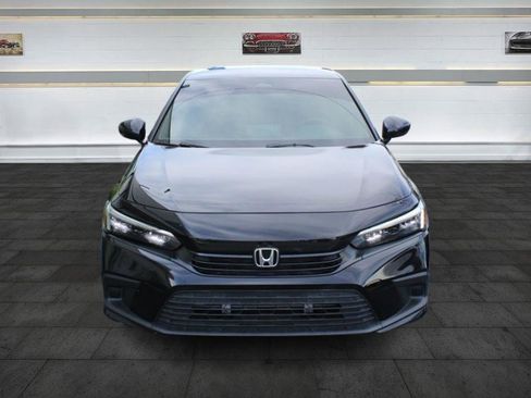 Used 2023 Honda Civic Sport image 2
