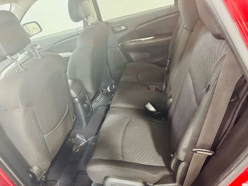 Used 2018 Dodge Journey SE w/ Popular Equipment Group image 10