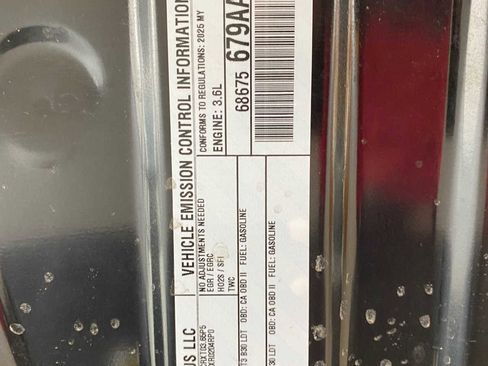 Used 2025 Jeep Grand Cherokee Summit w/ Obsidian Package image 27