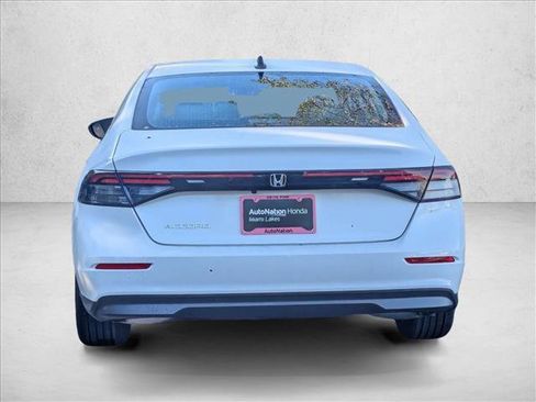 New 2025 Honda Accord SE image 7