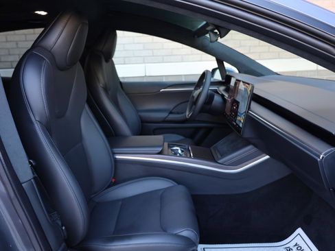 Used 2023 Tesla Model X image 24