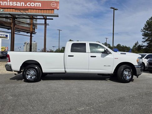 Used 2019 RAM 2500 Tradesman w/ Chrome Appearance Group image 32