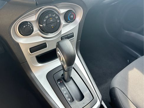 Used 2016 Ford Fiesta SE FWD image 16