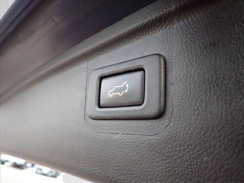 Used 2018 Subaru Outback 3.6R Limited image 9