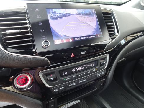 Used 2023 Honda Ridgeline Black Edition image 19