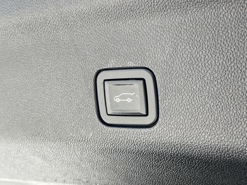 Used 2021 Chevrolet Tahoe LT w/ LT Signature Package AWD/4WD image 24