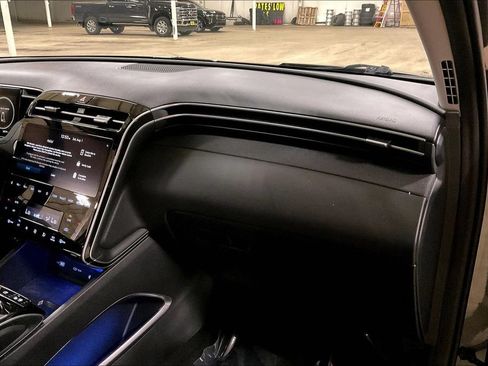 Used 2023 Hyundai Tucson Limited AWD/4WD image 15