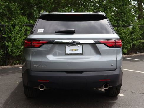 Used 2023 Chevrolet Traverse LT FWD image 7