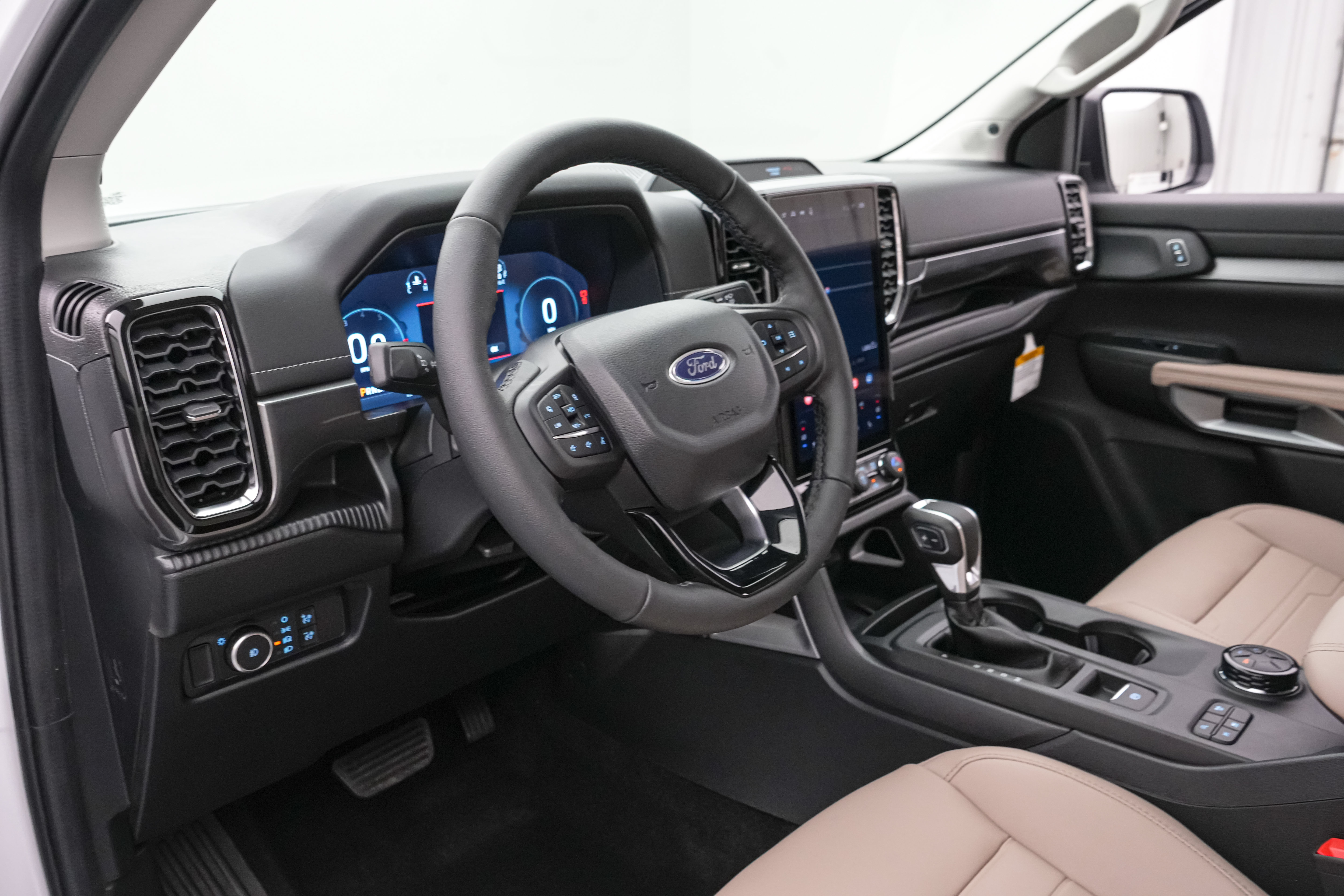 New 2026 Ford Ranger Lariat w/ Chrome Accent Package AWD/4WD image 13