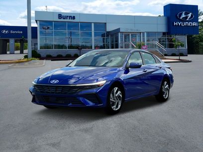 New 2025 Hyundai Elantra SEL