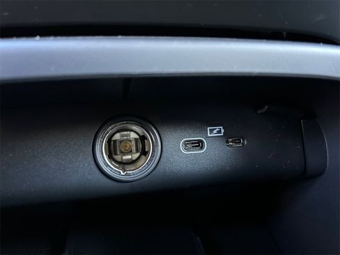 New 2026 Volvo XC40 B5 Ultra w/ Climate Package image 20