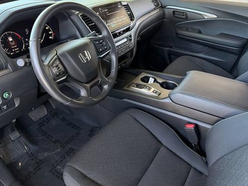 Certified 2025 Honda Ridgeline Sport image 10