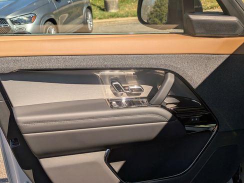 Used 2025 Land Rover Range Rover Sport Dynamic SE image 12