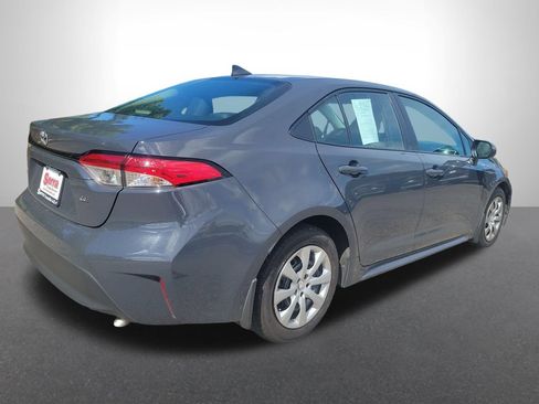 Used 2025 Toyota Corolla LE FWD image 5