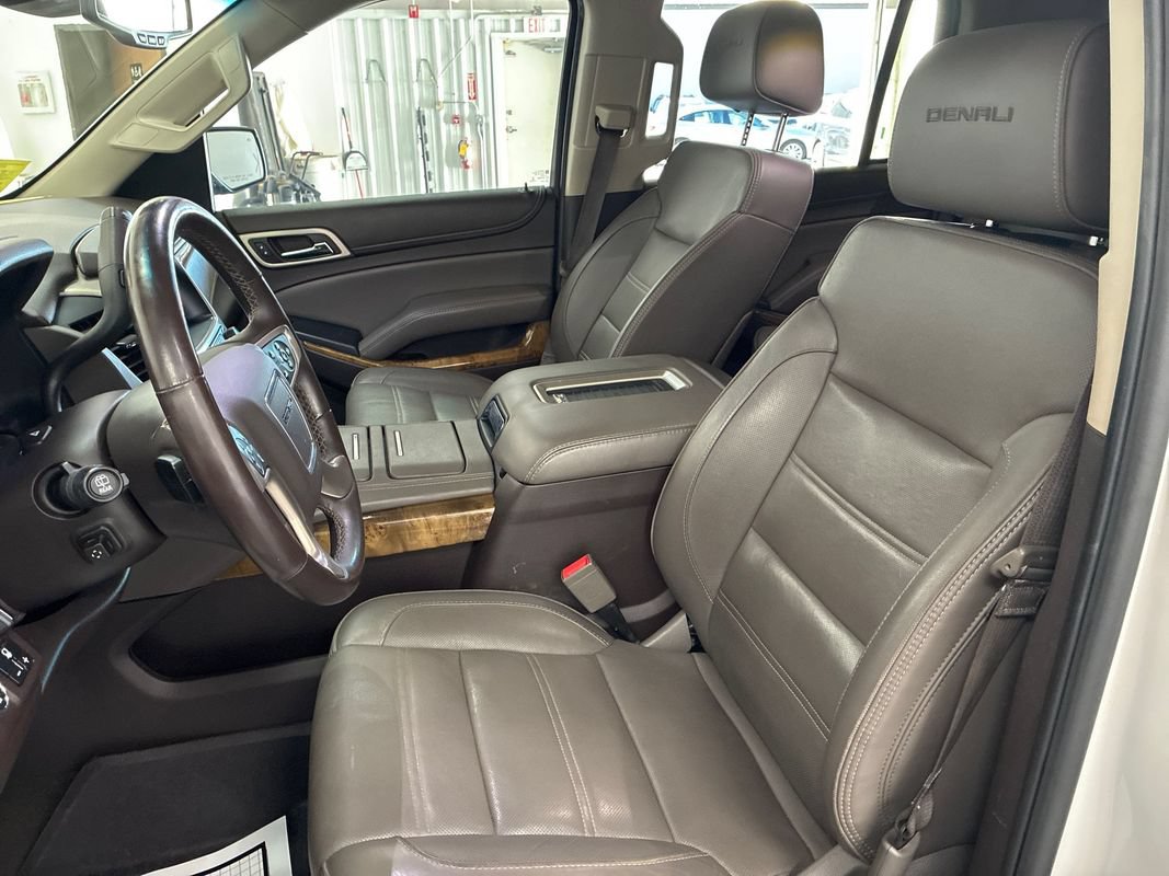 Used 2016 GMC Yukon Denali w/ Enhanced Security Package AWD/4WD image 9