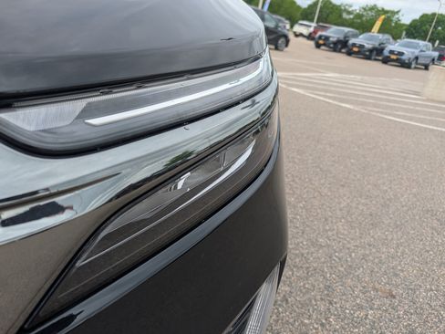 Used 2023 Chevrolet Equinox RS AWD/4WD image 16