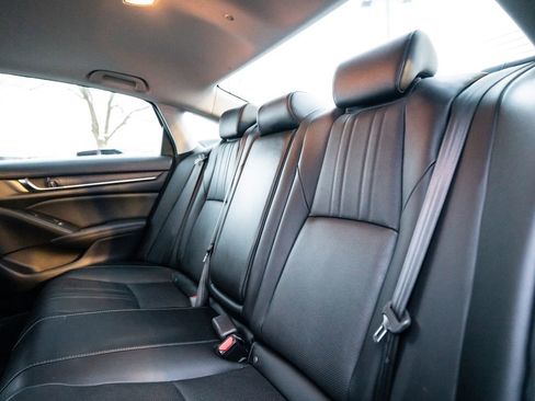 Used 2021 Honda Accord Touring image 39