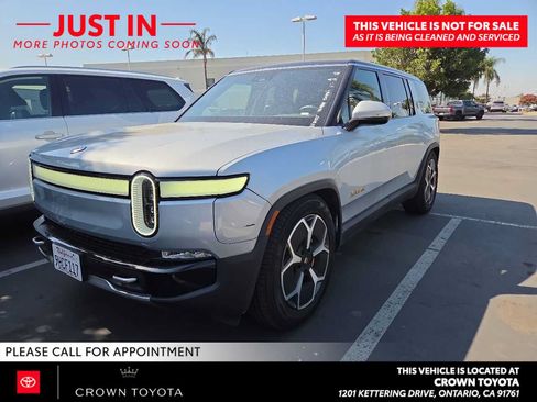 Used 2023 Rivian R1S Adventure Quad AWD/4WD image 1