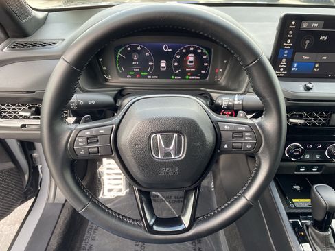 Used 2025 Honda Accord Sport image 25