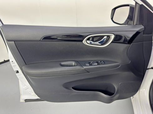 Used 2019 Nissan Sentra SV image 34