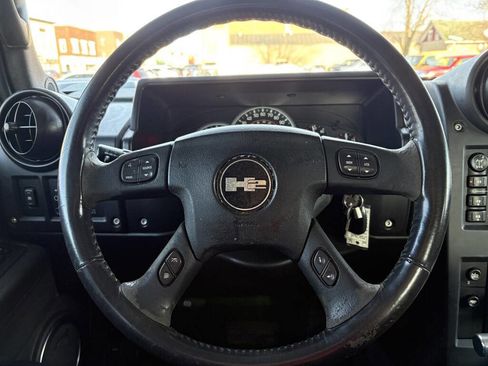 Used 2005 HUMMER H2 SUT w/ Preferred Equipment Group image 22
